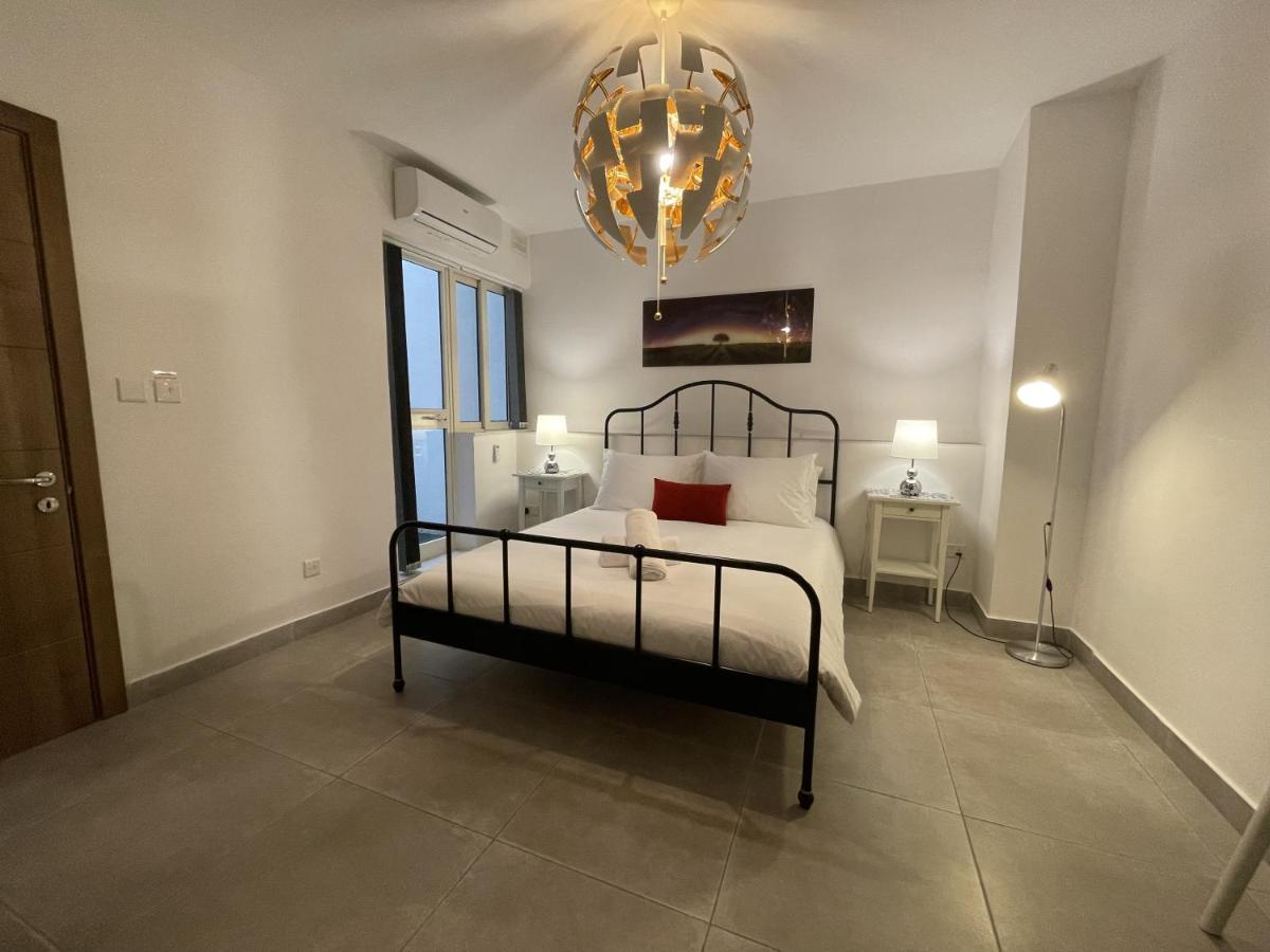 Casa Leon Malta Hotel Saint Julian's Екстериор снимка
