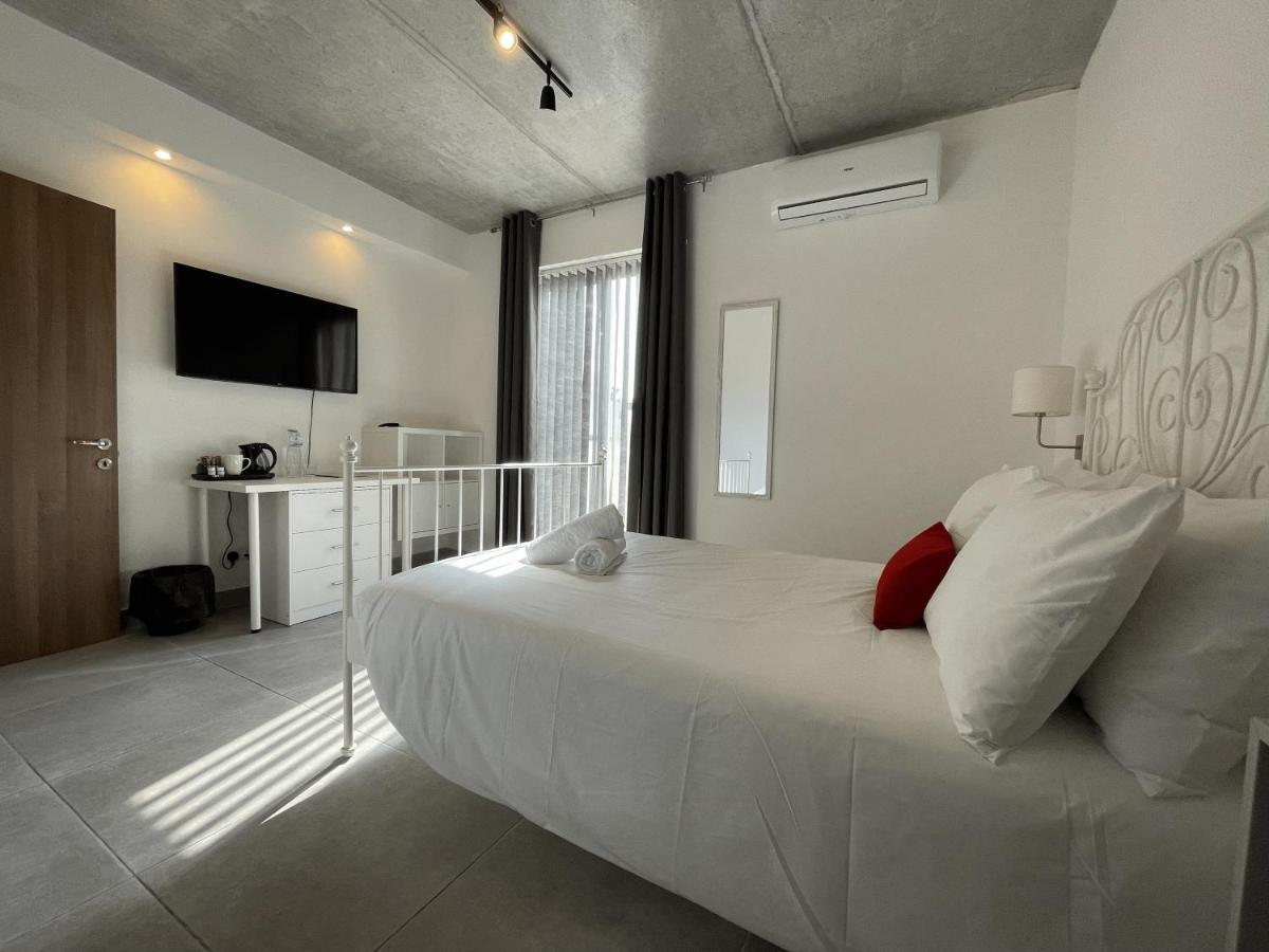 Casa Leon Malta Hotel Saint Julian's Екстериор снимка