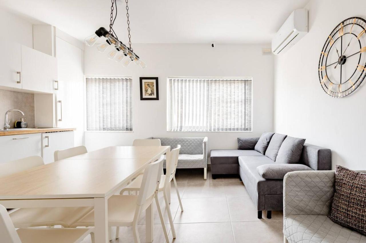 Casa Leon Malta Hotel Saint Julian's Екстериор снимка