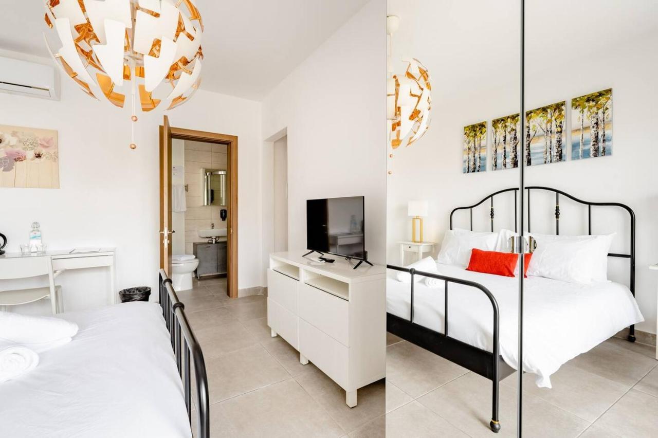 Casa Leon Malta Hotel Saint Julian's Екстериор снимка
