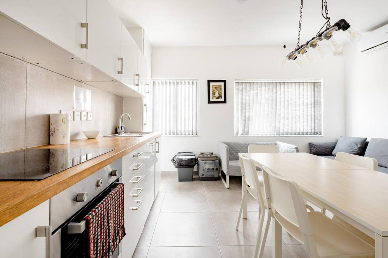 Casa Leon Malta Hotel Saint Julian's Екстериор снимка