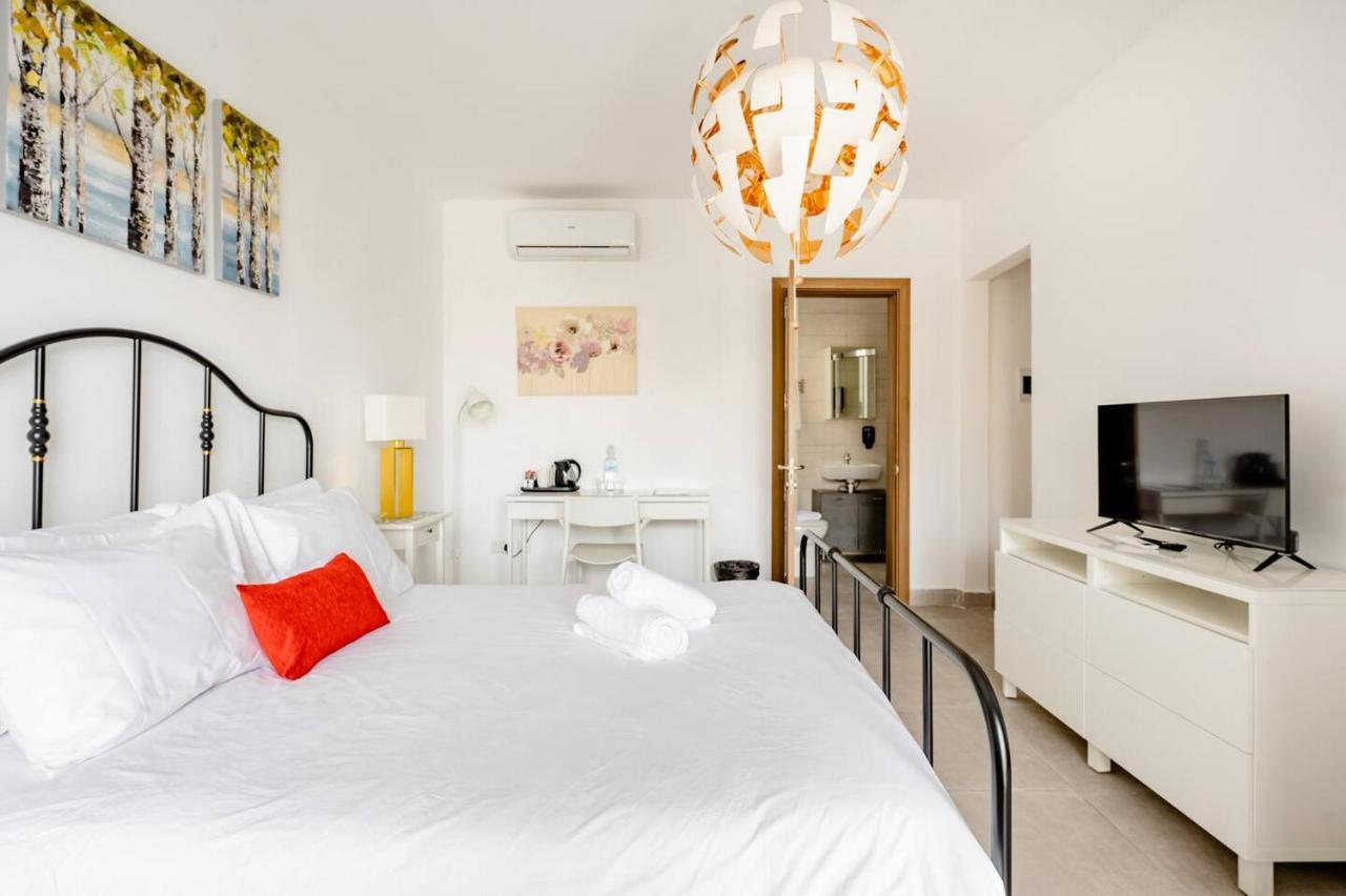 Casa Leon Malta Hotel Saint Julian's Екстериор снимка